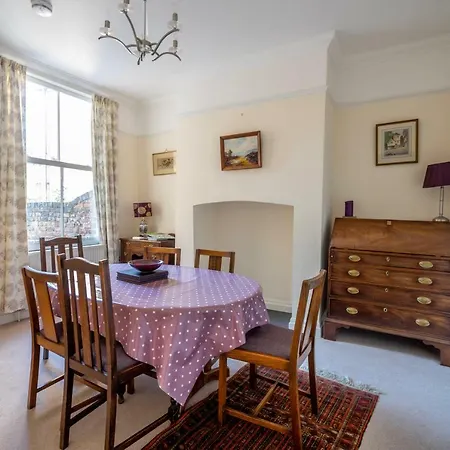 35 Neville Street Apartment *